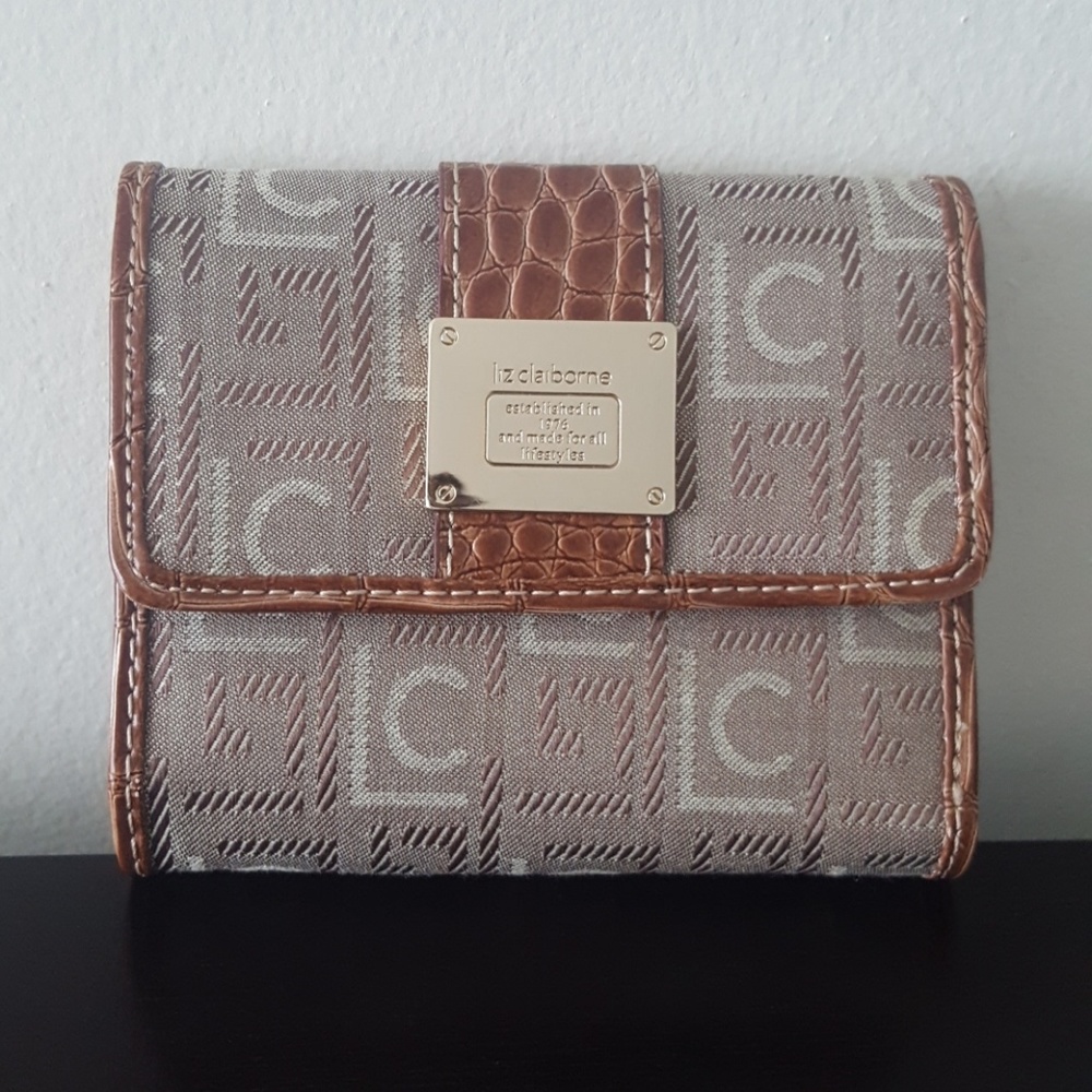 Liz Claiborne Quadfold Wallet